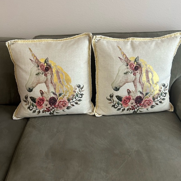 Decorative pillows set of 2 with beautiful unicorn pictures